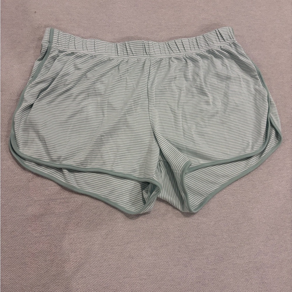 Lake pajama shorts. Green stripes. Women’s medium.